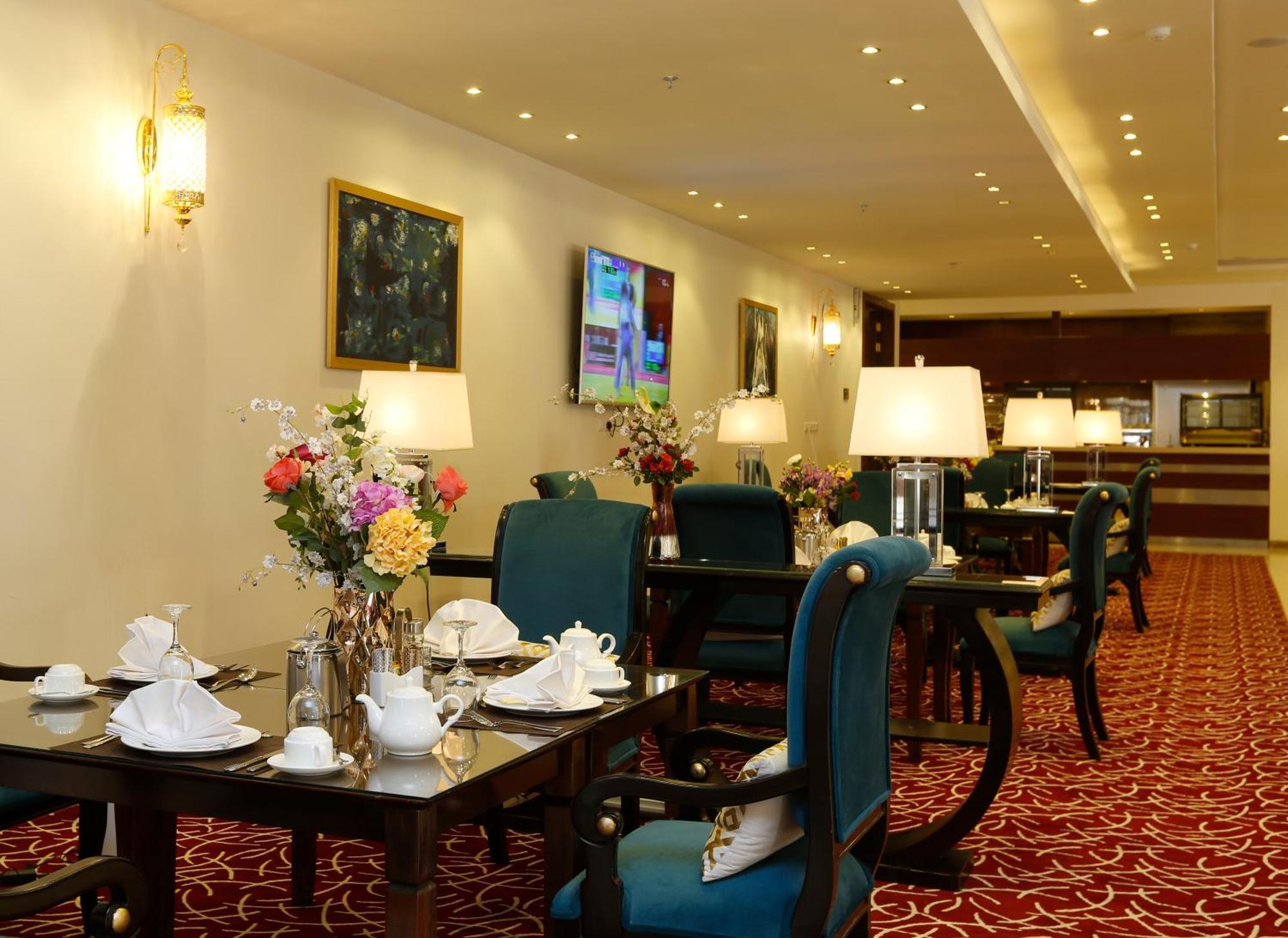 Innyar Hotel Рияд Екстериор снимка