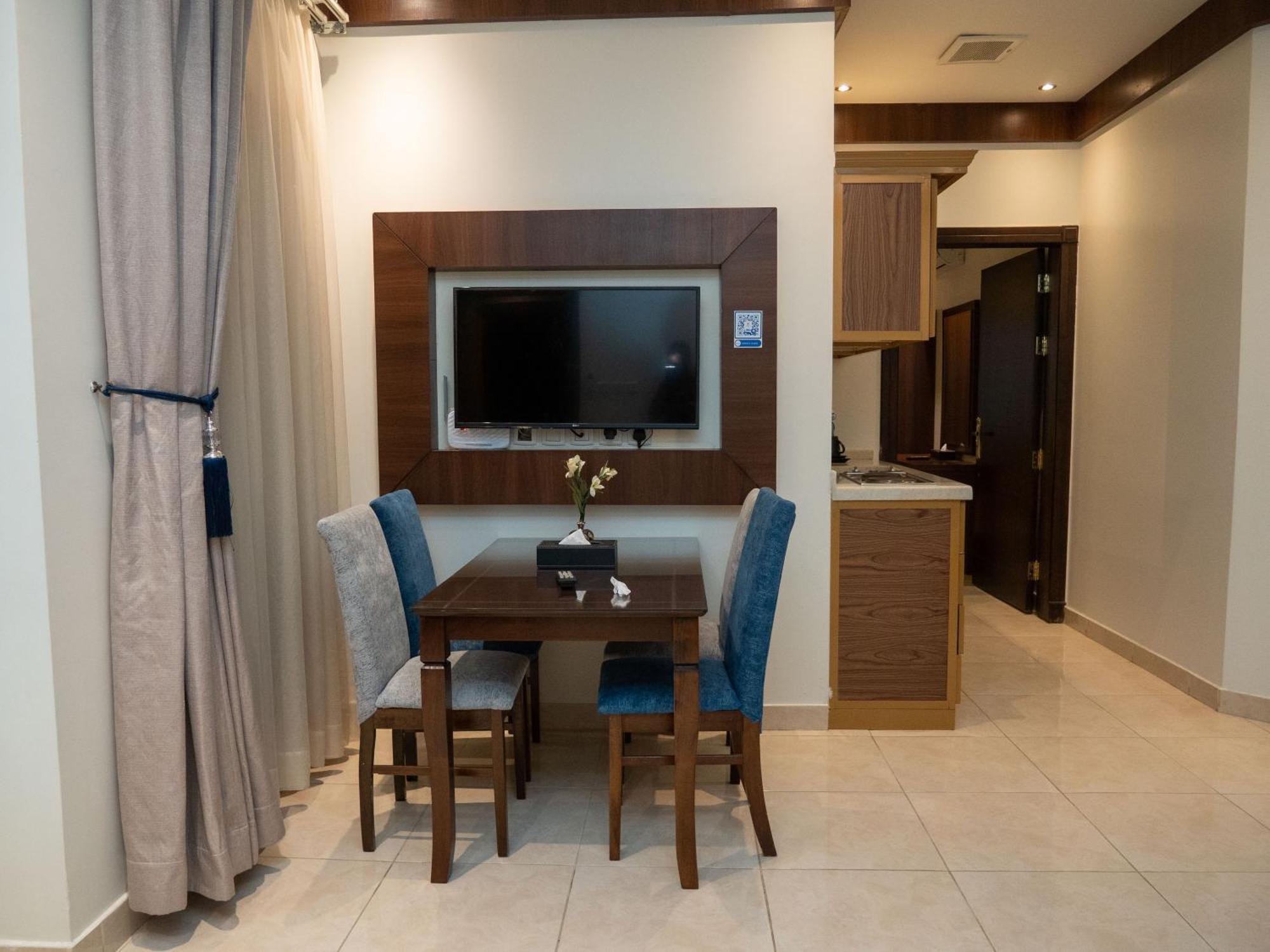 Innyar Hotel Рияд Екстериор снимка
