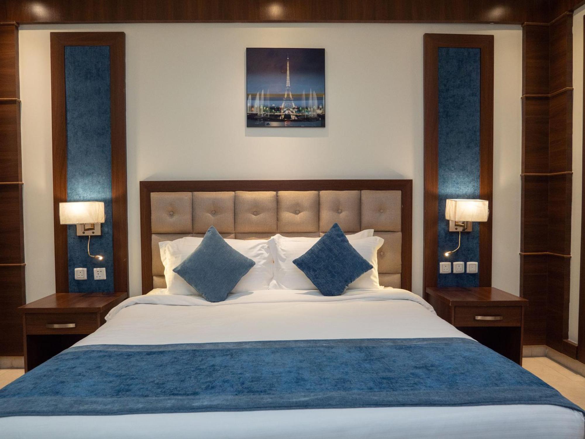 Innyar Hotel Рияд Екстериор снимка
