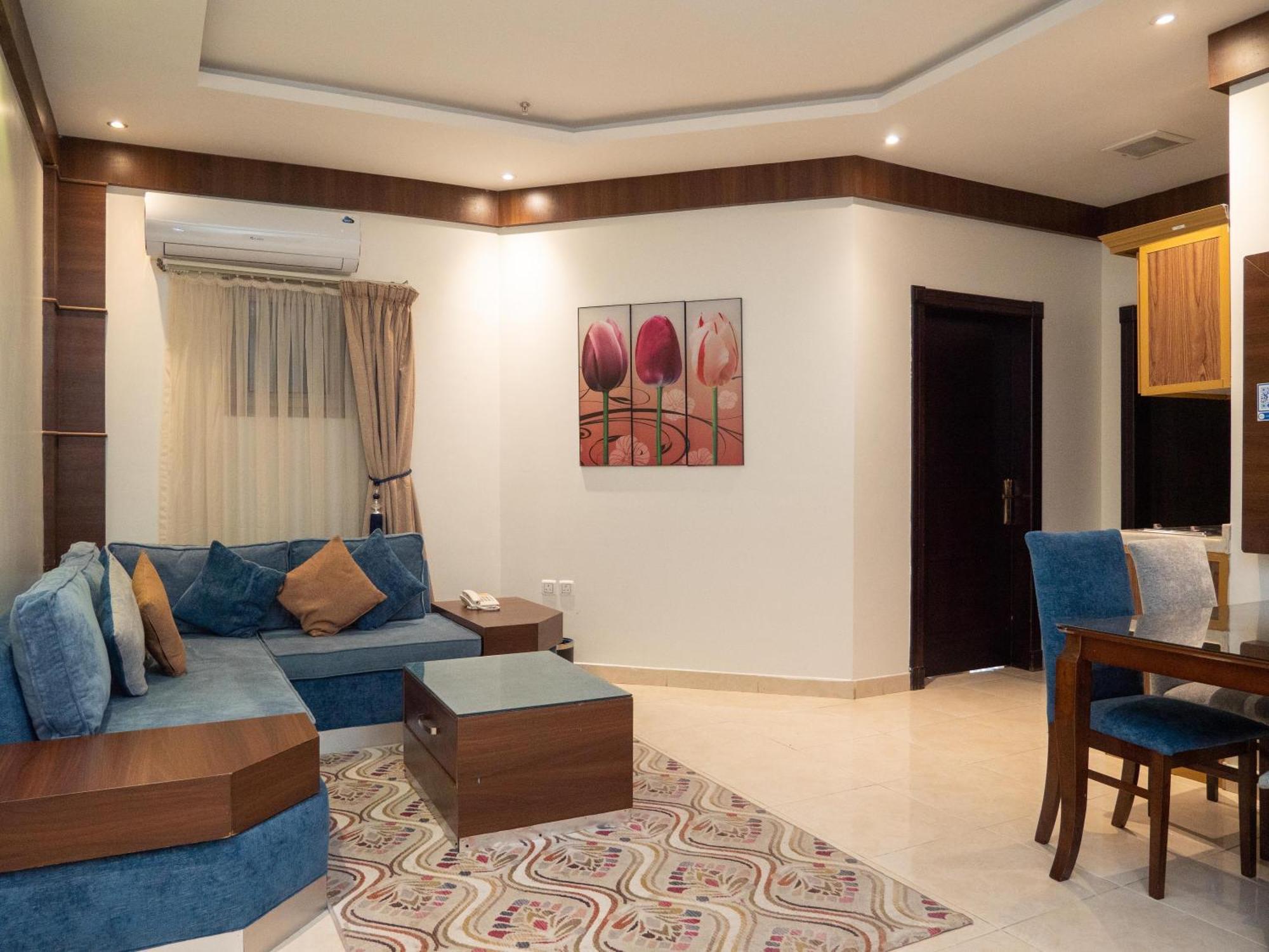 Innyar Hotel Рияд Екстериор снимка
