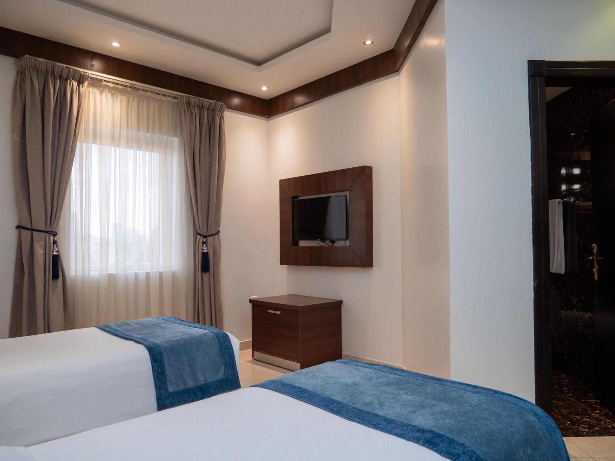Innyar Hotel Рияд Екстериор снимка