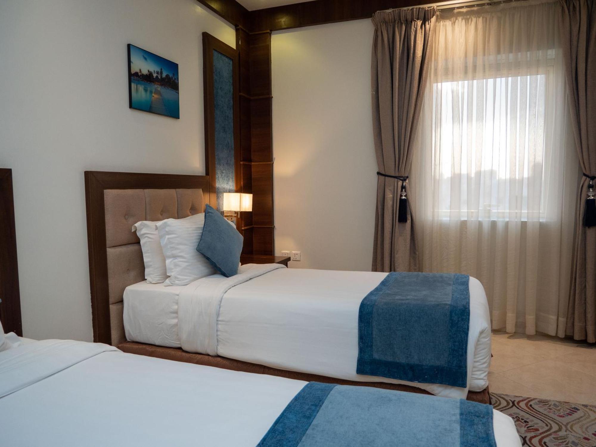 Innyar Hotel Рияд Екстериор снимка