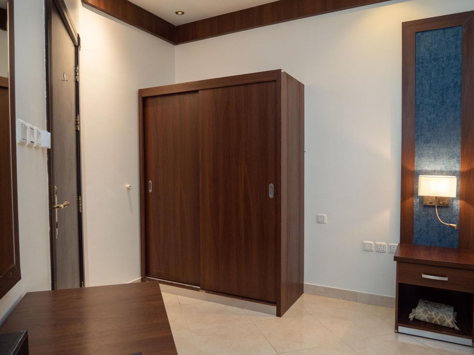 Innyar Hotel Рияд Екстериор снимка