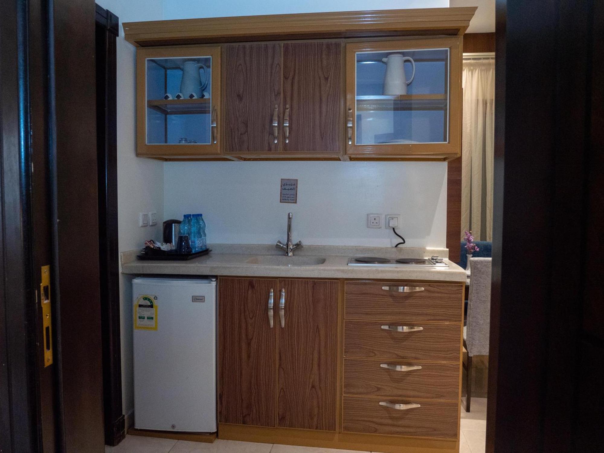 Innyar Hotel Рияд Екстериор снимка