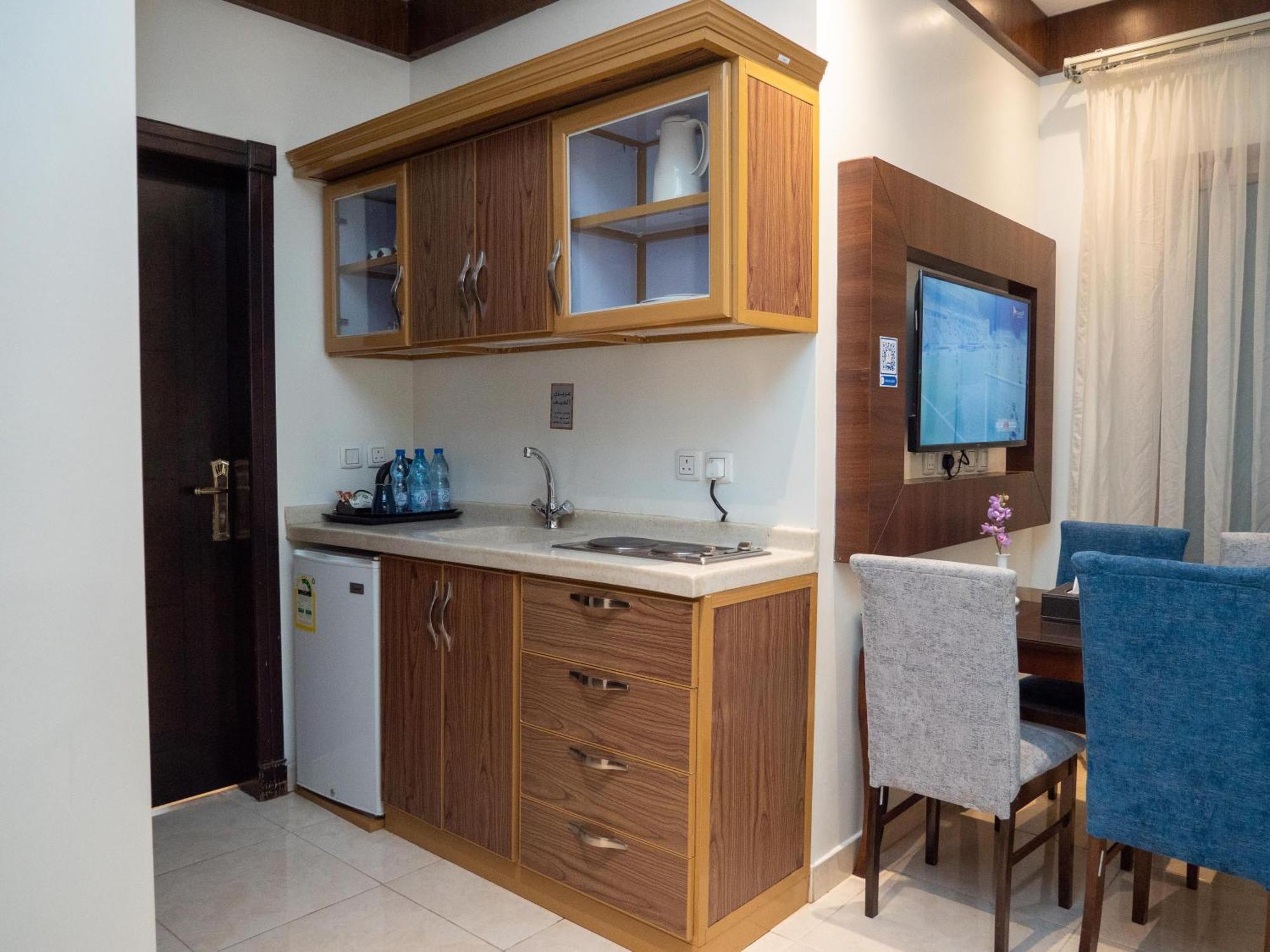 Innyar Hotel Рияд Екстериор снимка